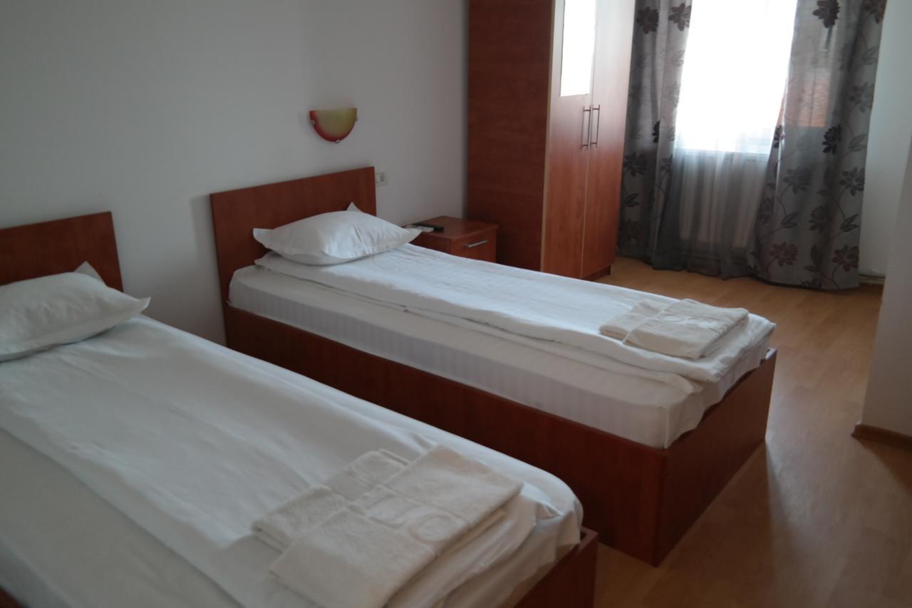 Motel Valentina Ion Roată Dış mekan fotoğraf